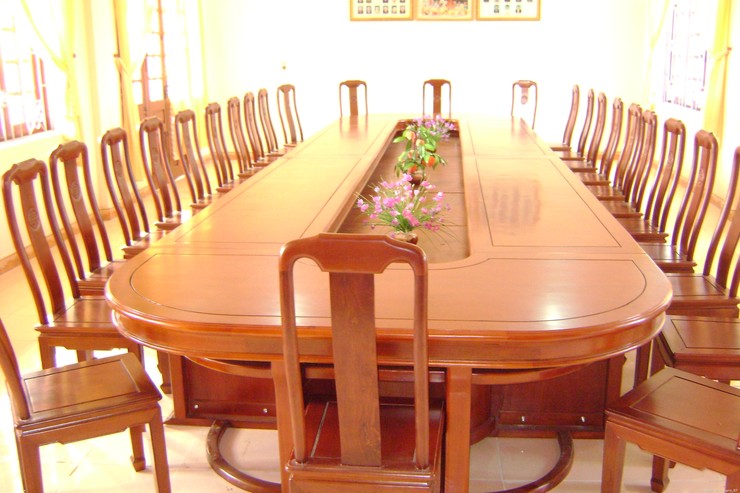 Phân phối sản phẩm bàn ghế hội trường tại Hà Nội